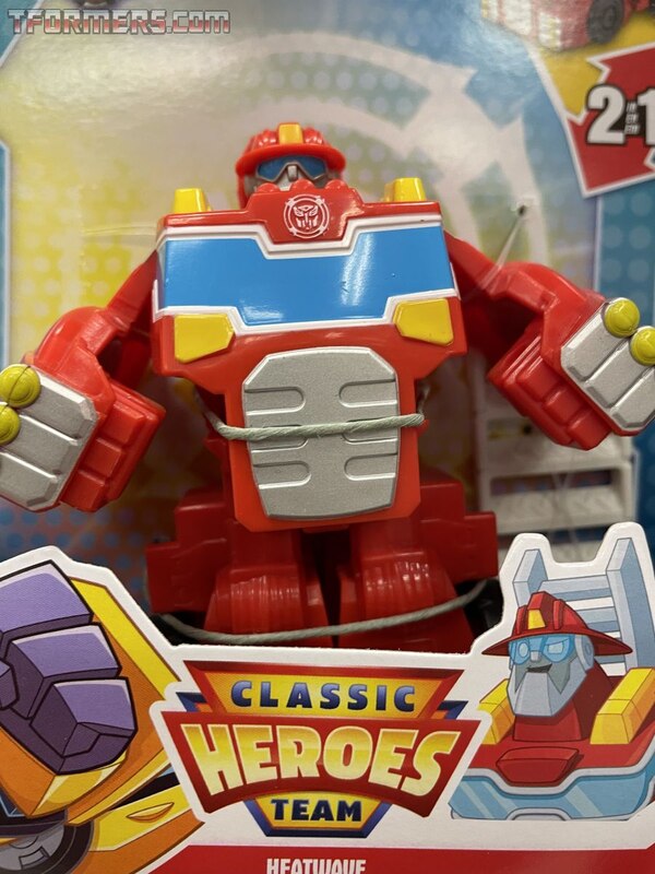Rescue Bots Academy Classic Heroes Team Wave 2 Heatwave & Chase  (5 of 10)